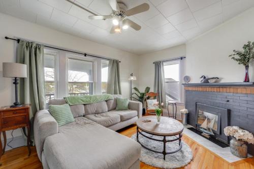 8 Mi to Micron Technology! River-View Apt! in Phoenix