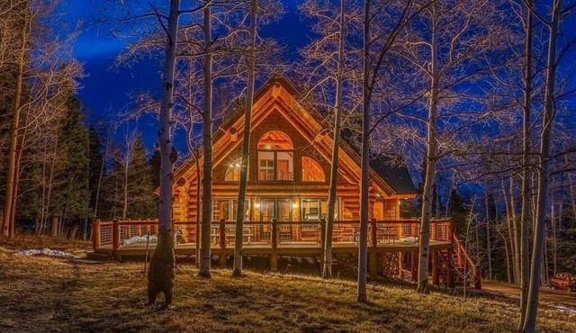 A Creek Runs Through It Luxury Log Home in Westcliffe