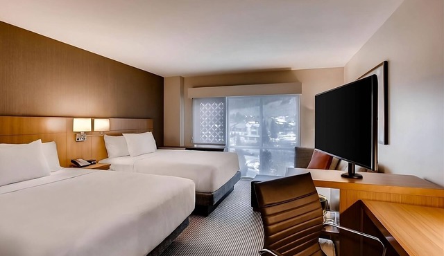 Adventure-Ready Mountain Stay Near Keystone | Free Breakfast and Hot Tub