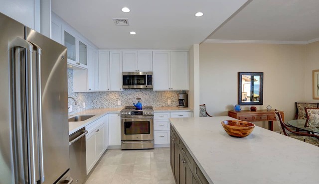 Amazing Remodeled Oceanfront Escape – Makena Surf F-202 with Spectacular Views!