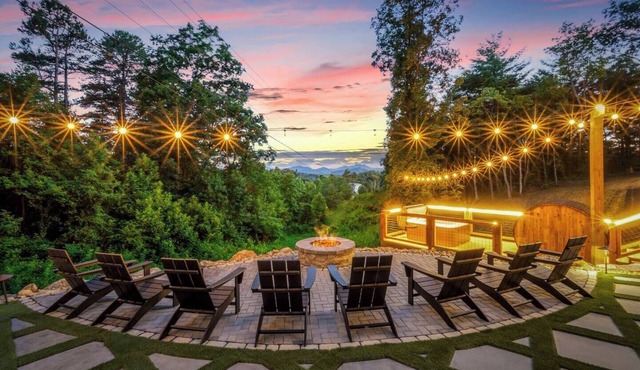 Asheville Escape | Hot Tub + Movie Nights + Sauna