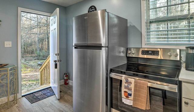 Atlanta Area Studio ~ 3 Mi to Gas South Arena!