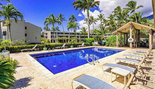 August Sale! Relax at a Dreamy Oceanfront Resort Condo with Pool & Beach Access