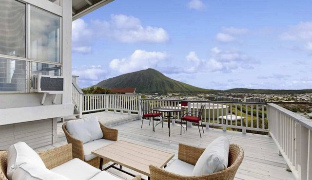 August Special! Hawaii Kai Dream with Ocean Views & Big Lanai
