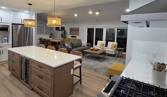 Beach Block 4 Bedroom, 2.5 Bathroom Home with Elevator & Multiple Decks in Milton