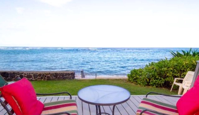 Beachfront Cottage Rental with Snorkeling near Anahola, Hawaii