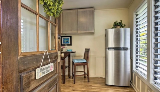Beachside Cottage surrounded by coffee trees but minutes from the beaches