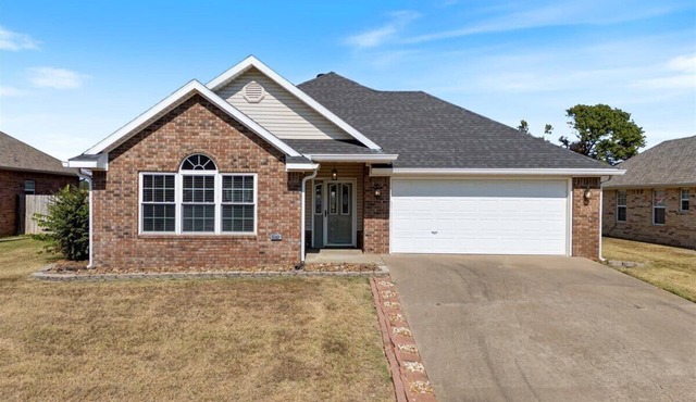 Beautiful 3 bed, 2 bath home near Crystal Bridges