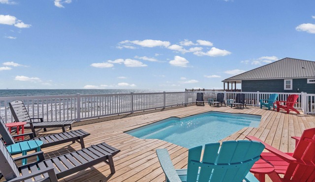 Beautiful Gulf Front Home with plenty of room for your Family. Enjoy the Gulf!