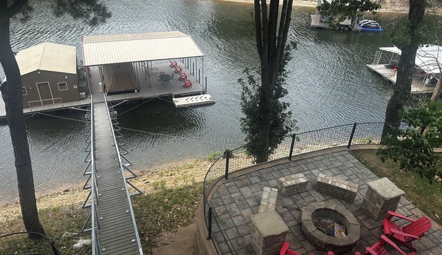Beautiful waterfront home on Grand Lake, Fire pit, private dock in Fishtail Cove