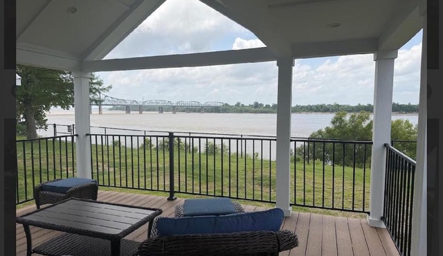 Belle Point Modern Tiny Home in Vicksburg