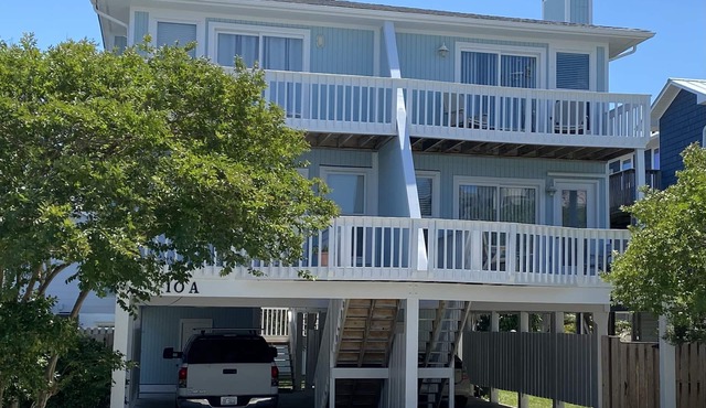Between the Shores-Just a few steps away from ocean or sound