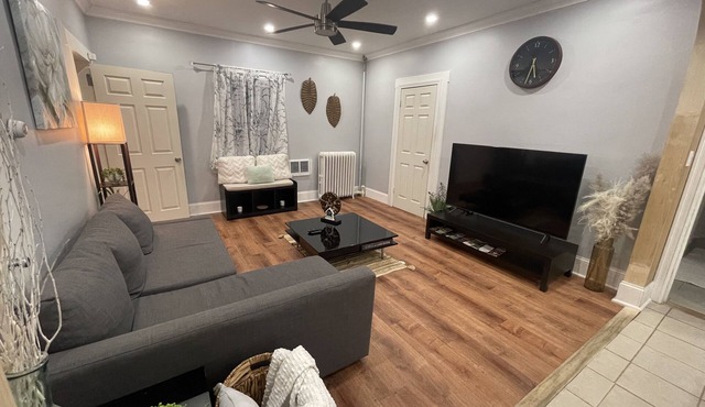 “Big Groups” Lovely Spacious Cozy Home in Everett