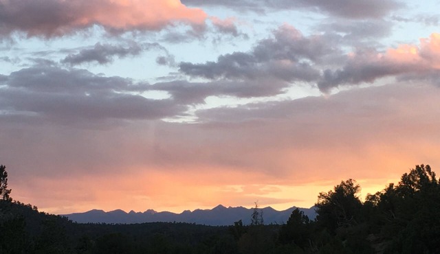 Big Tiny Home w/Huge Deck w/amazing views of the Sangre Mountains (Off-Grid) in Cotopaxi