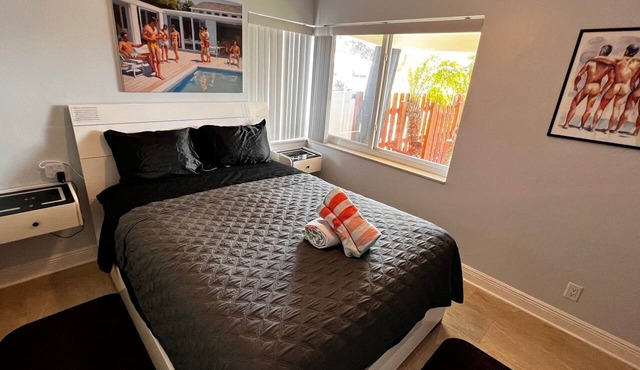 Billy's Resort -Men only-Clothing optional-Voyeur Bungalow