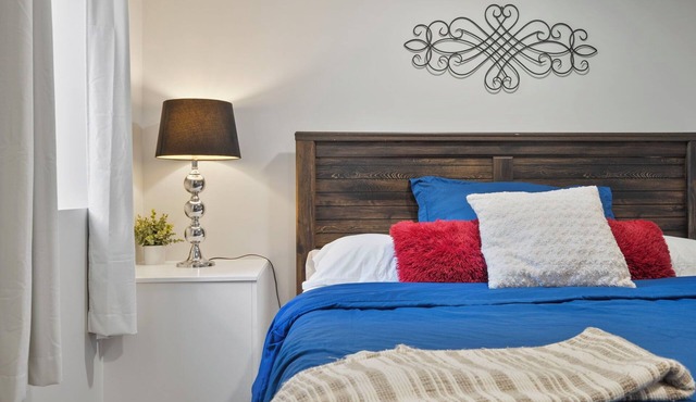Brand NEW Centrally Located with FREE parking and PET friendly! in Saint Paul