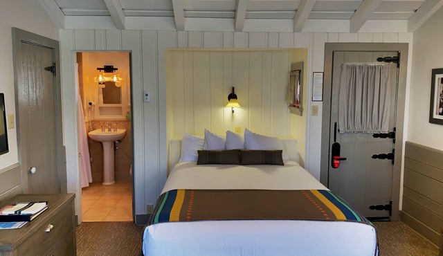 Bright Angel Lodge – Inside the Park