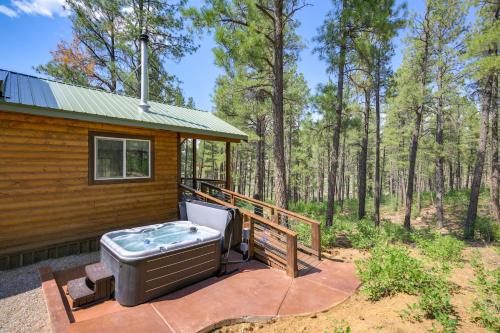 'Cabin at the Little Ranch' w/Hiking On-Site!