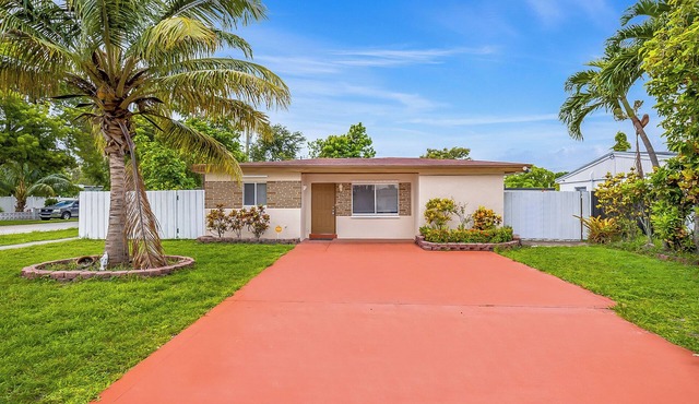 Casa Neisy Florida 10 minutes from Hollywood Beach