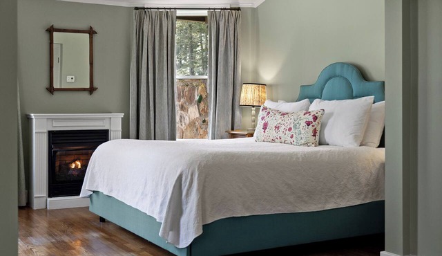 Chanticleer Inn Bed & Breakfast