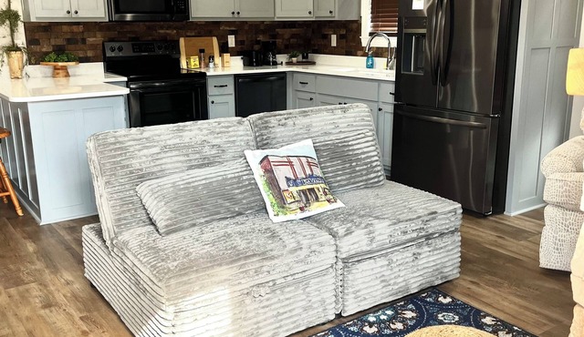 Charming apartment in Savannah! Conveniently located near downtown! in Savannah