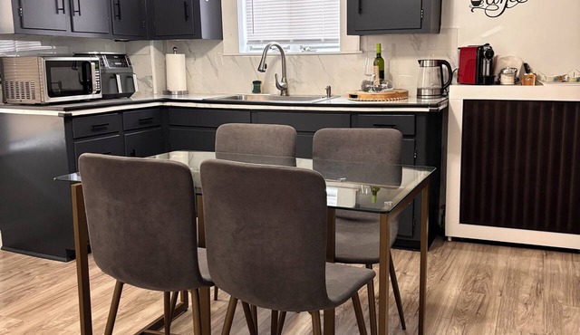 Charming & Cozy Stay Just Minutes from Boston