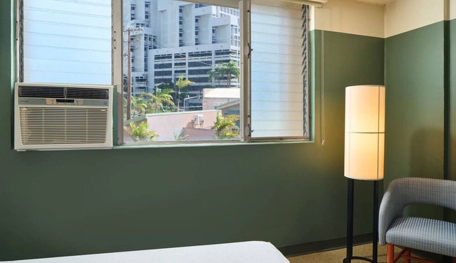 City View Two Queens, Garden Views, Pool Relaxation, Near Ala Moana Beach Park