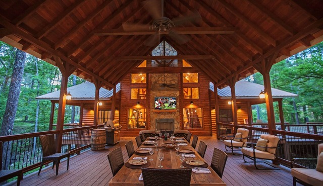 Copper Spa -Luxury Cabin w/Steam Spa, Hot Tub - Sleeps 14