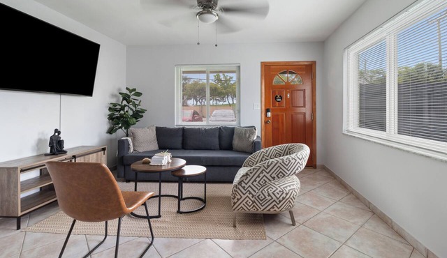 Cozy 1-Bedroom Apartment Near FLL Airport, the Beach, and the Cruise Port