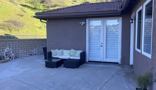 Cozy Nook located in save naighbourhood 5min from six flags