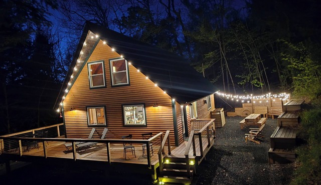 Cozy Private 2-bedroom Cabin in the Woods of Guilford Vermont Hemlock Haven in Guilford
