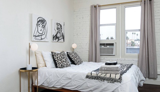 Cozy & Stylish Spot Near Downtown LA