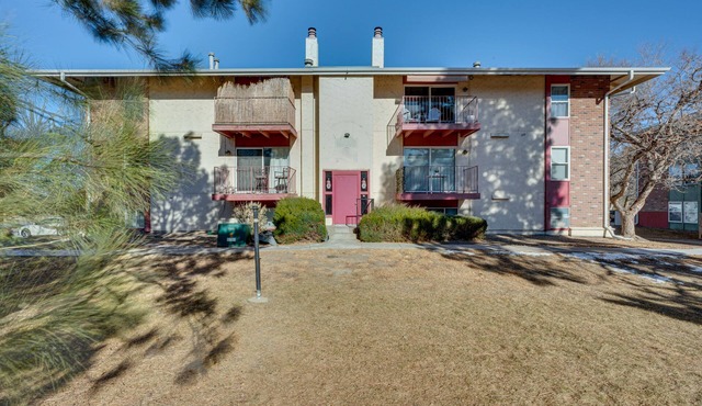 Cozy Westminster Condo: 14 Mi to Downtown Denver!