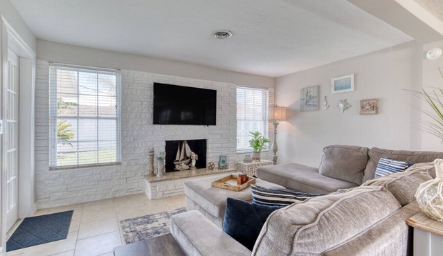 Cresting Wave Cottage by the Sea in Ormond Beach