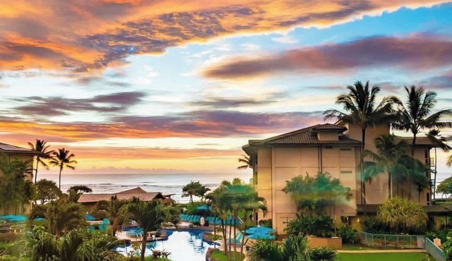 D304 - 2 King Beds, Ocean Views, AC, Resort Amenities in Kapaa! Modern & Clean!
