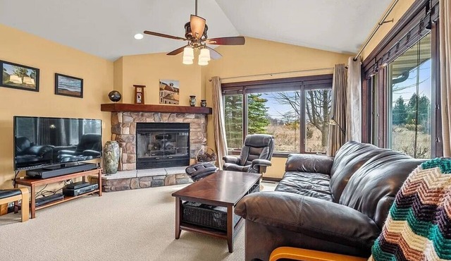 Door County Seasonal furnished rental available