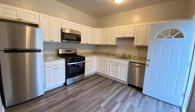 Double Play Apt 2 - All Star Baseball Rentals in Oneonta