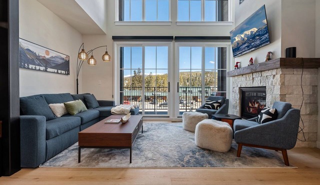 Downtown WP Penthouse 215 I Private Hot Tub I Great Views I 2 Story I Discounted Attractions
