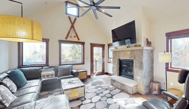 End-Unit Condo w/Beautiful Blue River & Mountain Views, Free WiFi, & Deck