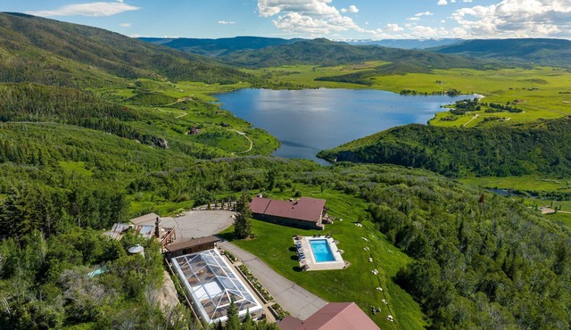 Exclusive Bella Vista Lodge! - Private Grotto Hot Tub, Game Room, Slopeside Ski Storage