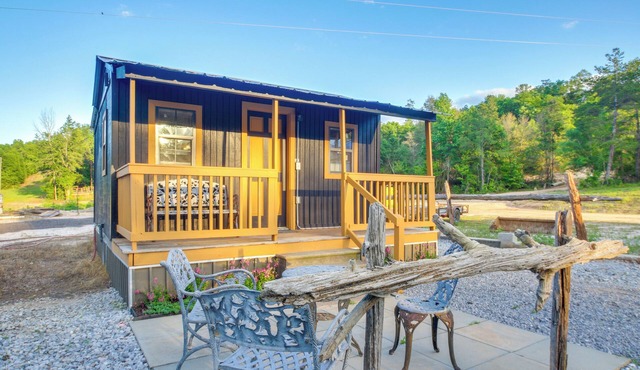 Fishing Ponds, Trails & River Access: Jay Studio!