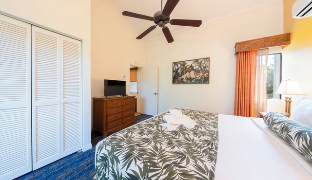 Four 1BR Condos w/Beach Gear + Pool & Jacuzzi + Fire Pits | Free Parking