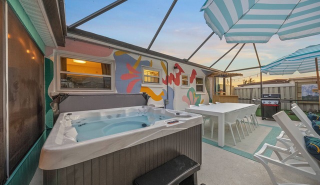 Free Heated Pool, Mini Golf Course, Full Arcade, Hot Tub, AMI 6 miles, IMG 3 mi in Bradenton