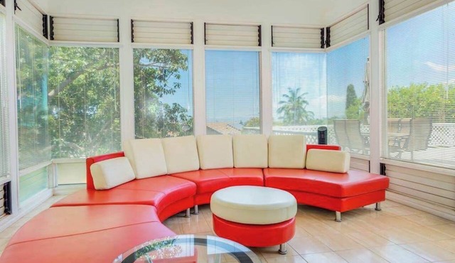 Gather the Group in a Spacious House with Pool - Close to Golf Course