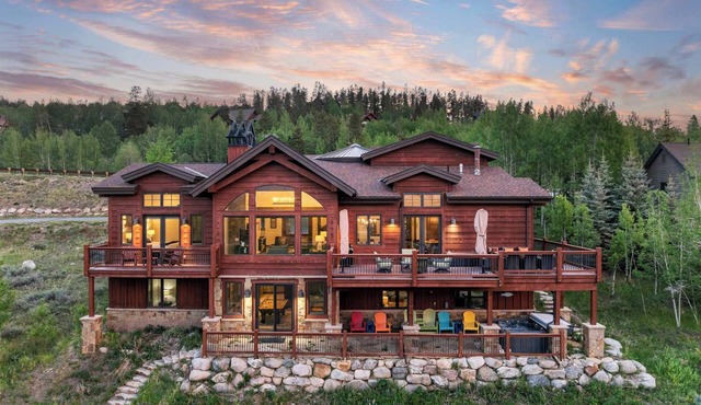 Golden Eagle Lodge - Golf, Mtn Views, Hot Tub