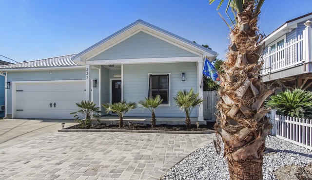 "GONE COASTAL'"JUST STEPS TO SUGAR WHITE SANDS AND EMERALD WATERS