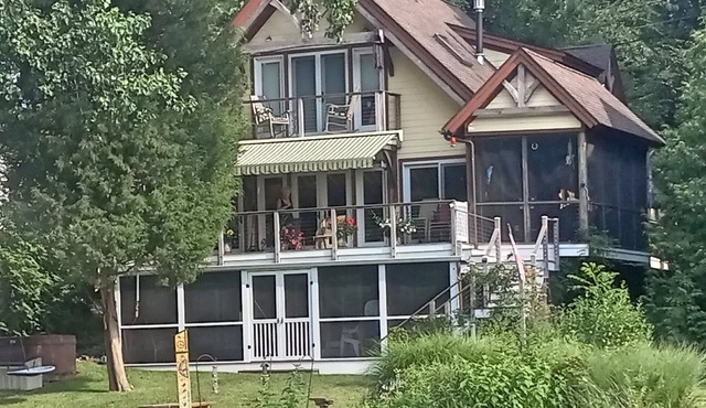 GREENNEST is an ENVIRONMENTALLY FRIENDLY Waterfront home close to Annapolis