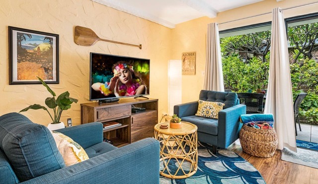 🏖️Ground Floor Fully Upgraded Kona Condo Steps to Ocean Pool | AC