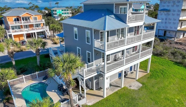 Gulf view Beach Retreat for Families Groups/Private Pool/Pet Friendly/Steps to Sand/Golf cart/Sleeps 14