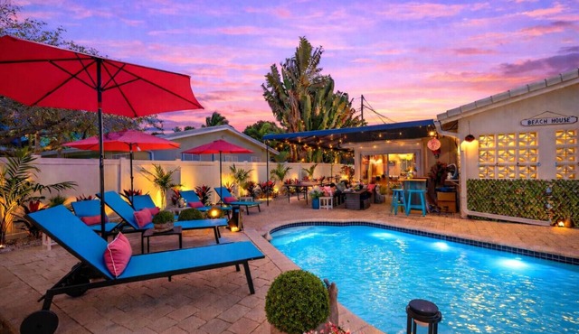 Heated Pool, Putt-Putt, Billiards, Ping Pong, Bar in Lighthouse Point